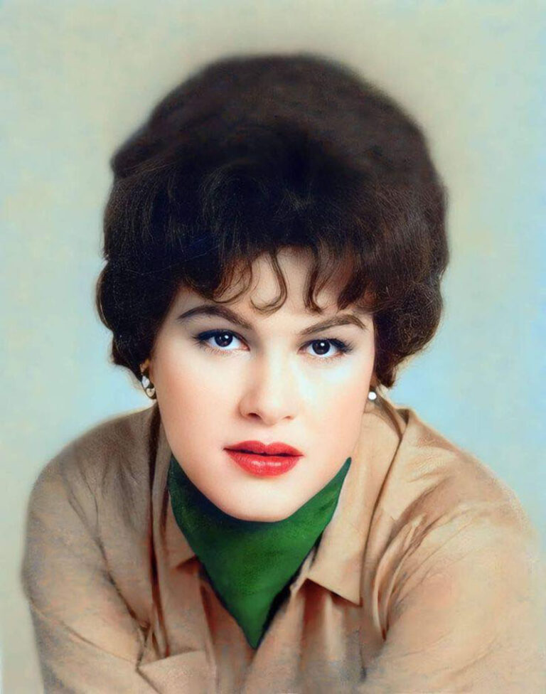 Patsy Man Patsy Cline – A Poor Man’s Roses (Or a Rich Man’s Gold) – OldiesSong