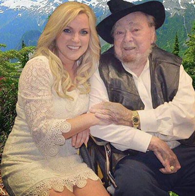 Rhonda Vincent – Drivin’ Nails in My Coffin